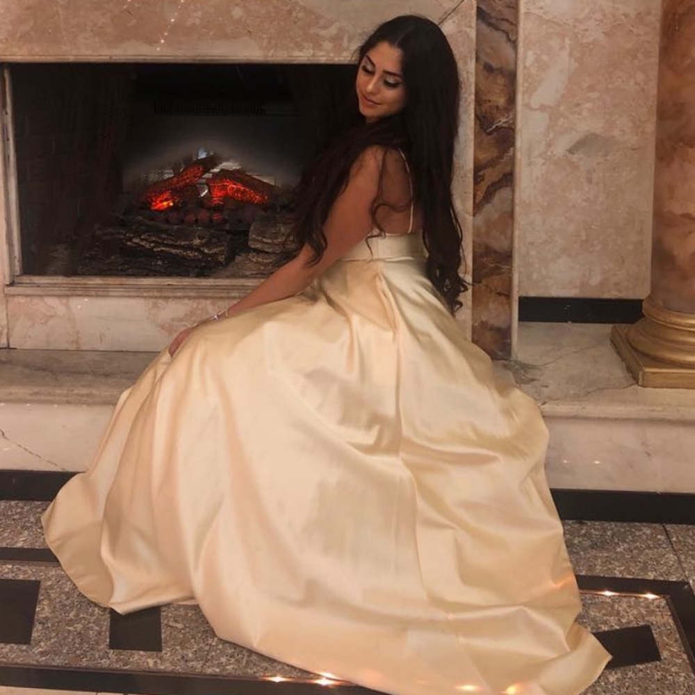 Betsy and Adam yellow evening prom gown size 10
